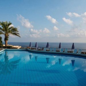 Save 26% off on 5* Luxury Greek Getaway All Inclusive Hotels & Flights at Wowcher