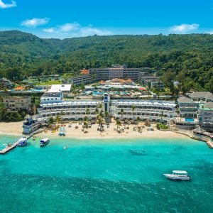 Enjoy best Jamaicas Beaches Ocho Rios all inclusive